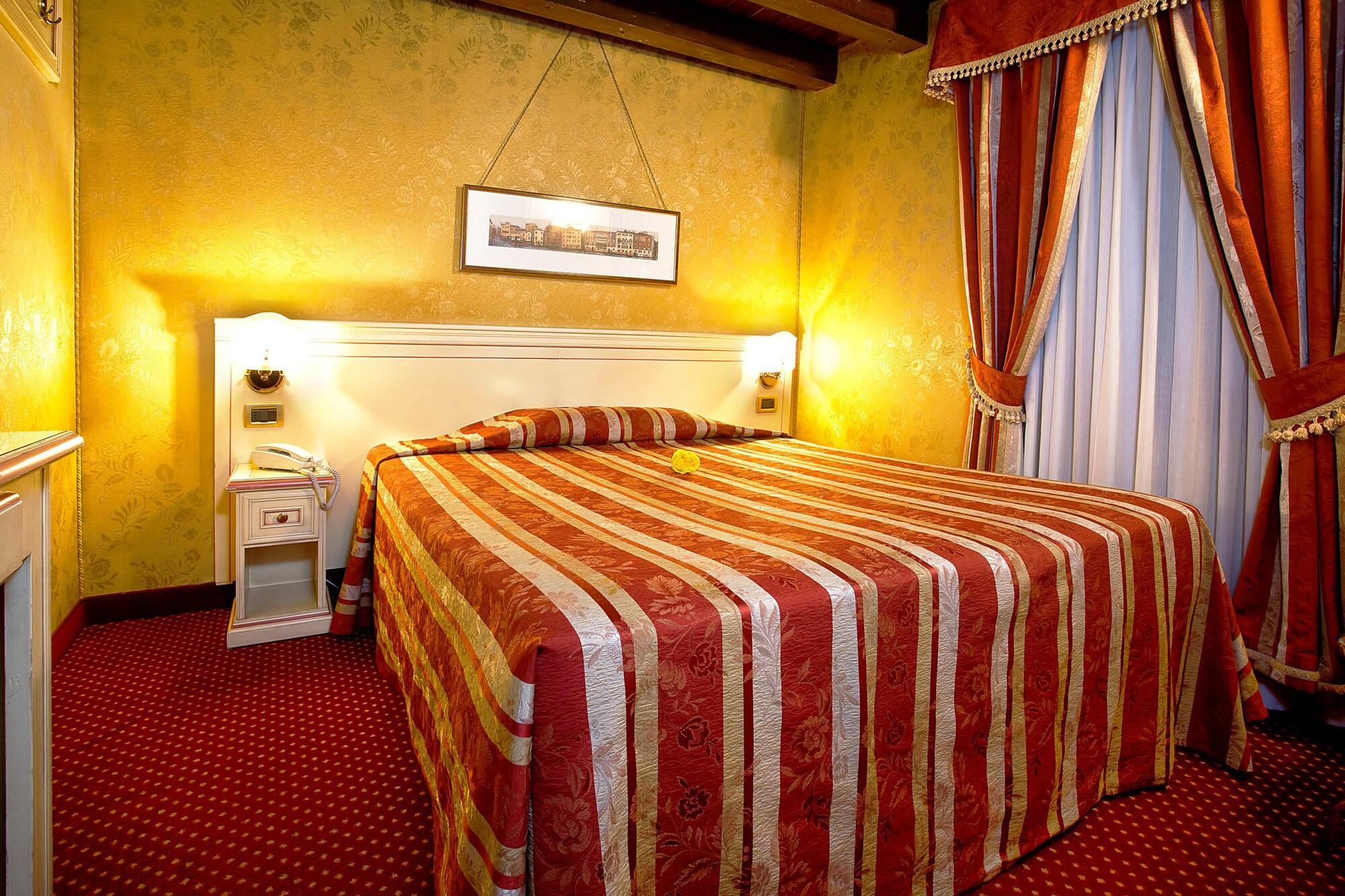 Ca' San Polo Hotel Venice Luaran gambar