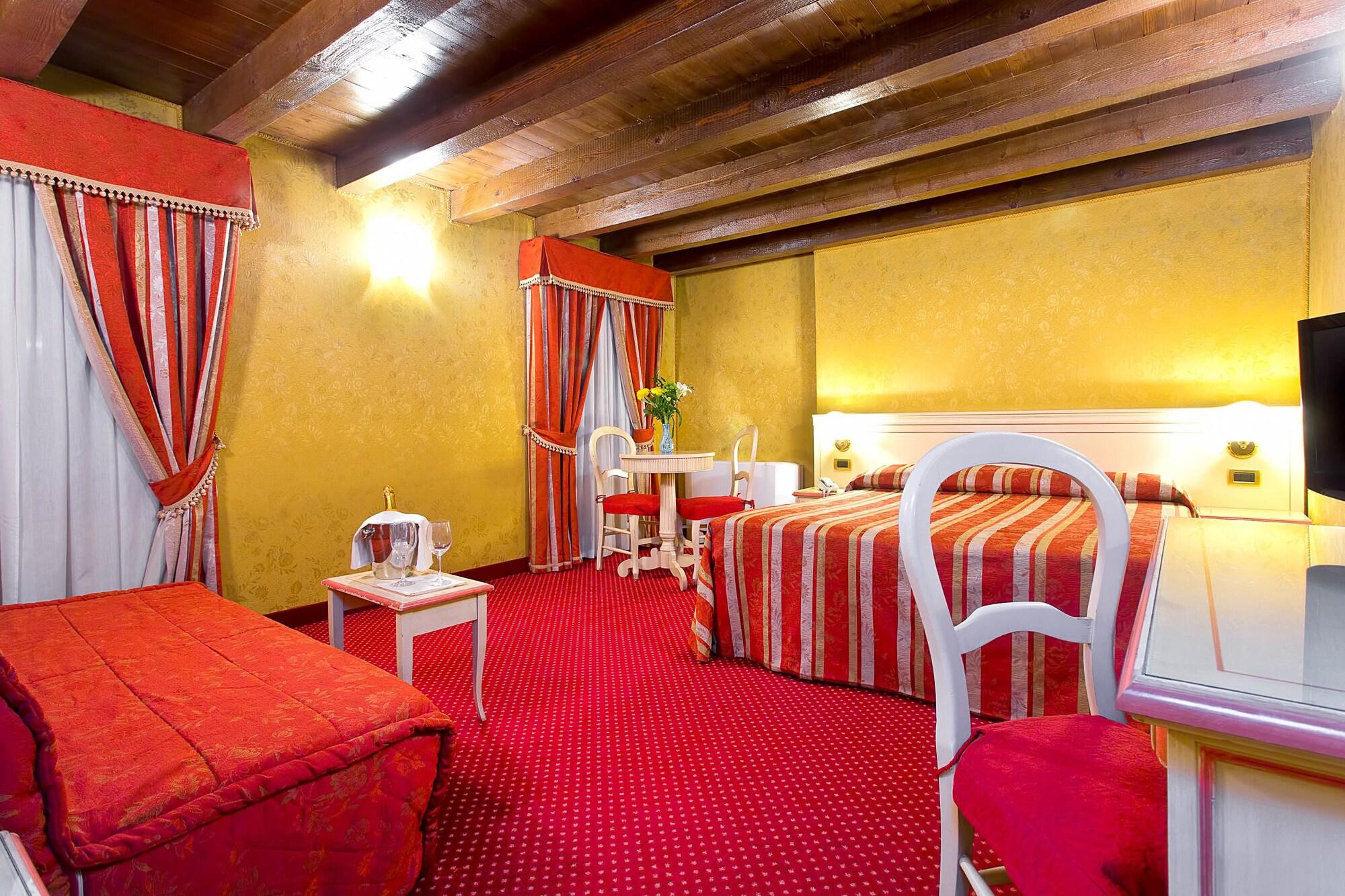 Ca' San Polo Hotel Venice Luaran gambar