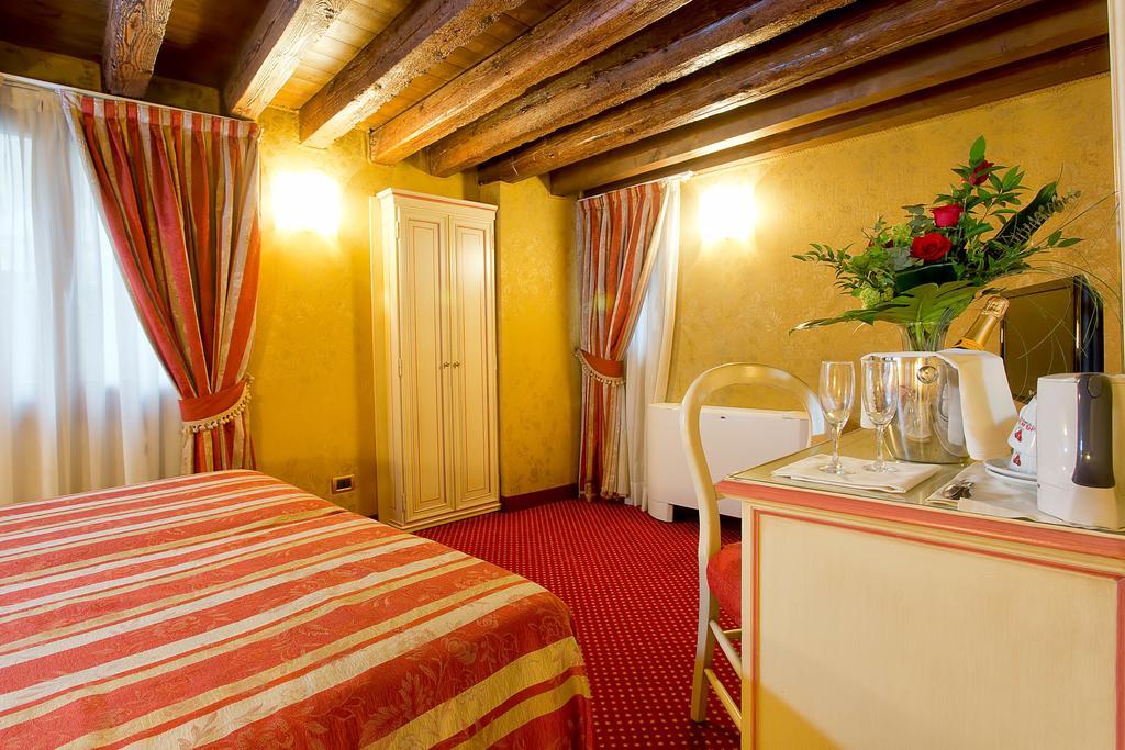 Ca' San Polo Hotel Venice Luaran gambar