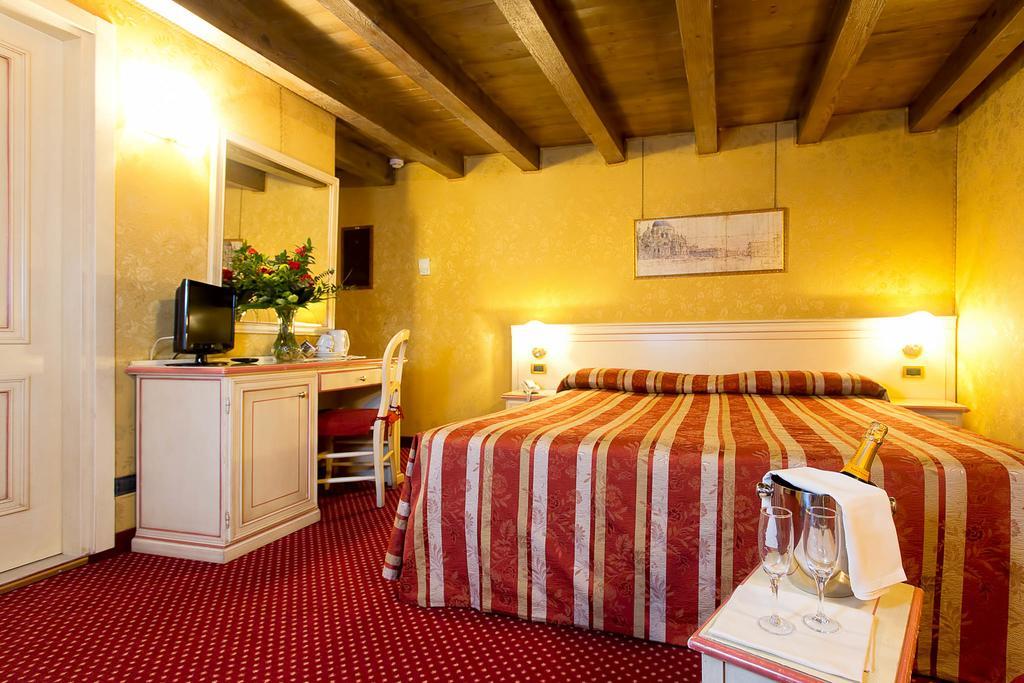 Ca' San Polo Hotel Venice Luaran gambar