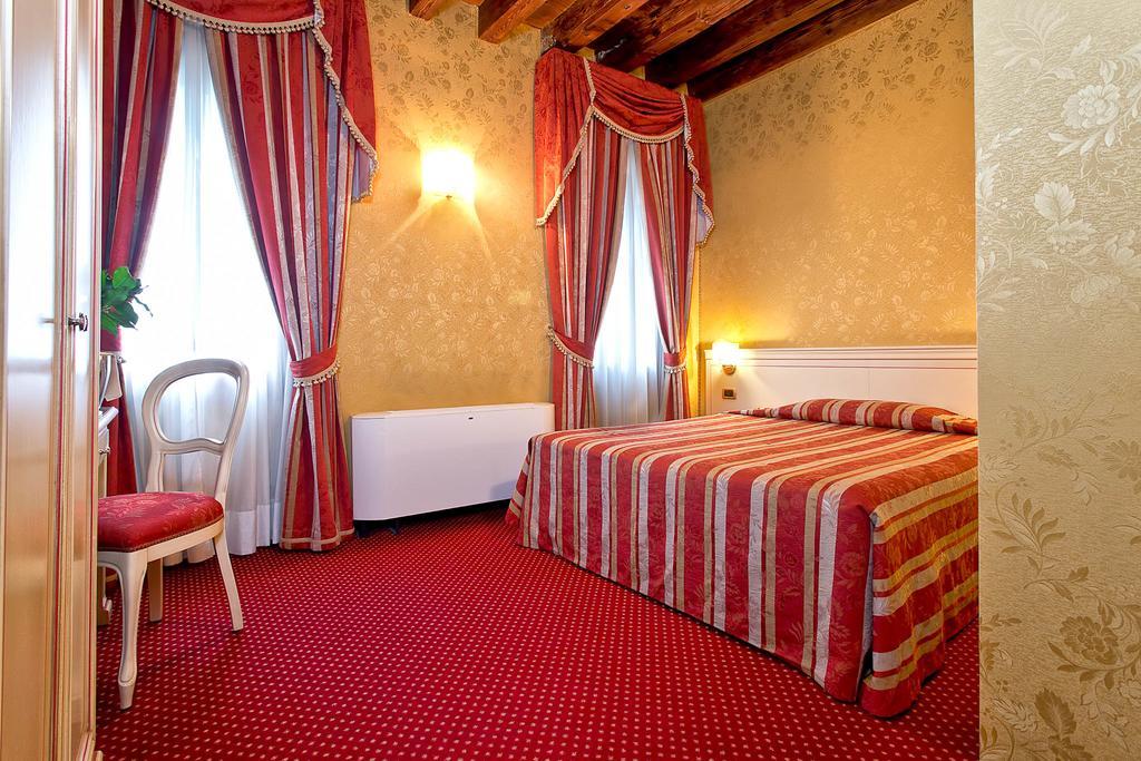 Ca' San Polo Hotel Venice Luaran gambar